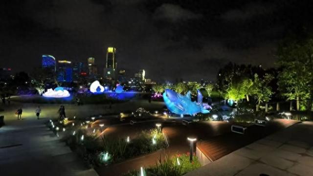 快看，“星鱼”游到前滩来了！更多秋日文旅消费新场景等你来解锁