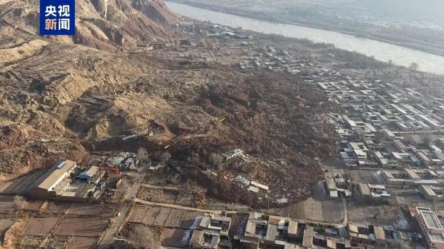 突发！甘肃省永靖县发生滑坡，45户房屋被埋