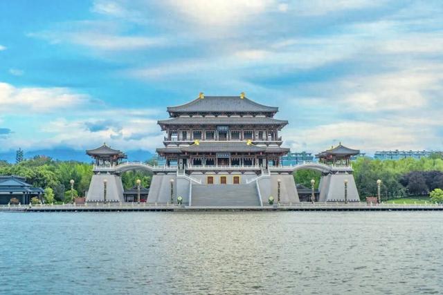 开学季福利来袭，用一次畅快淋漓的旅行打开你的新学期！
