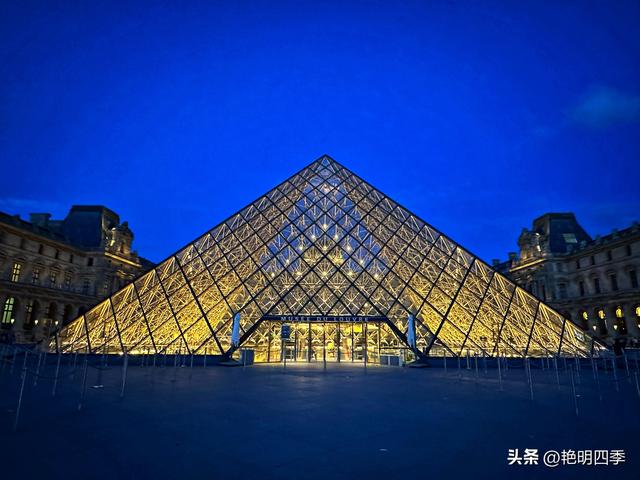 欧游杂记（8）‖ 卢浮宫，让人眼花缭乱而又惊叹不已