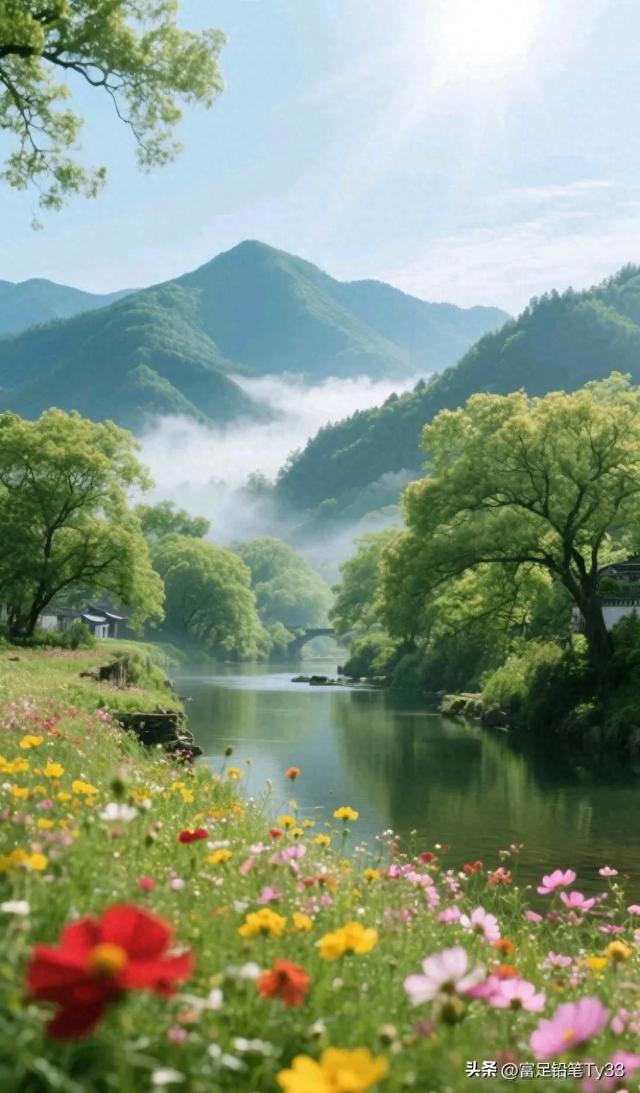 “山间小溪，花海映衬，人间仙境，美不胜收！”
