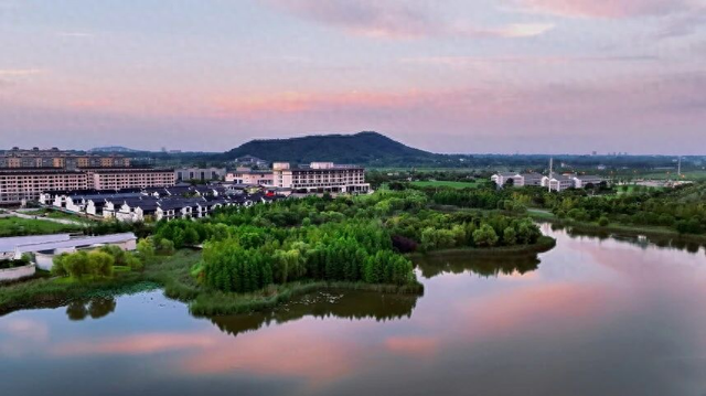 仪征园博君澜度假酒店斩获双项权威认可，彰显生态度假标杆实力