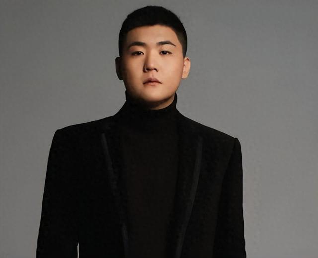 闫学晶新疆班真相大白！人民网锐评句句戳人心，谁在说谎一目了然