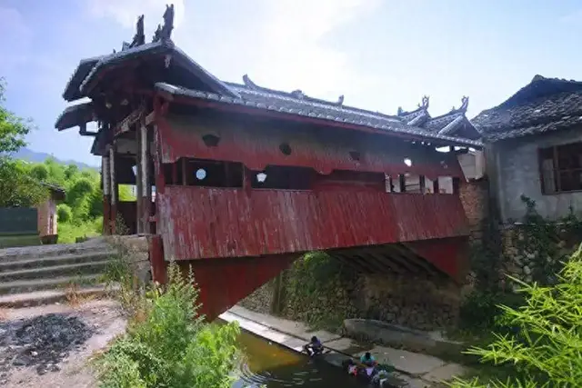 庆元双门桥：桥连芳坊，双坊护桥