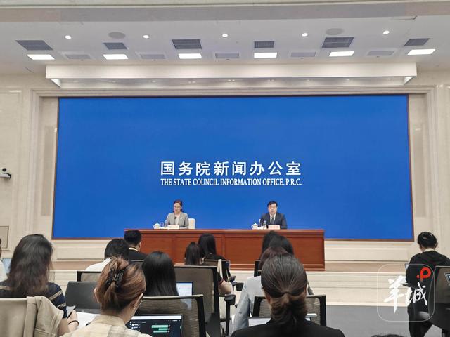 我国人工智能相关行业发展向好，7月份工业机器人产量增长24%