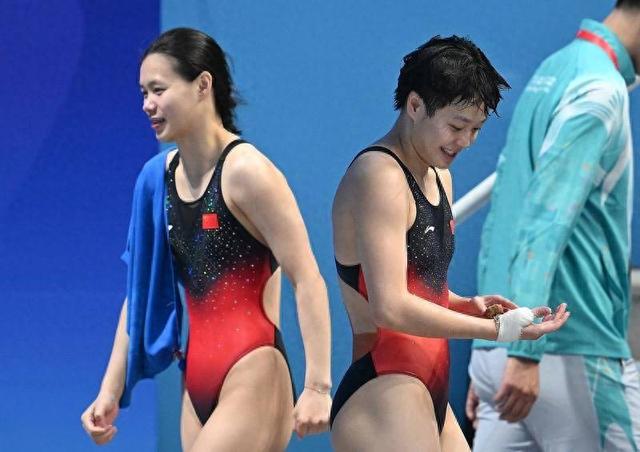 精彩！网友：全运会上世界冠军在争夺全国冠军！陈艺文失误摘铜，练俊杰回归圆满