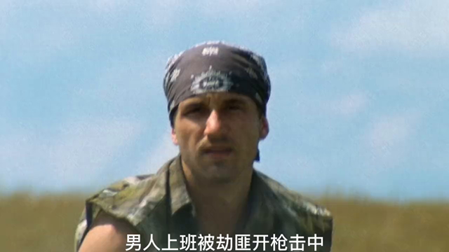 奥特曼拿枪打僵尸（行尸走肉第一季第一集 病毒的爆发丧尸）