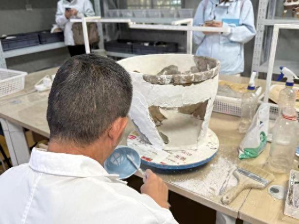 秋行锡山：在古今脉络里解读文化密码