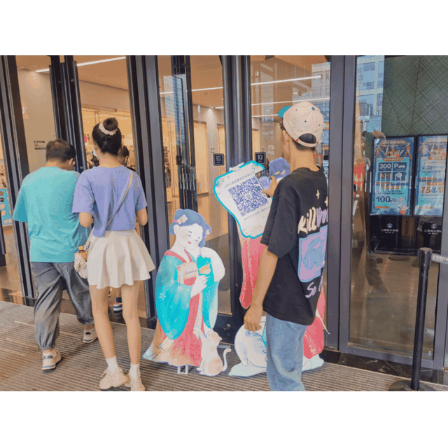 大小奥特曼游戏（太原北美N1集结了超大的奥特曼）