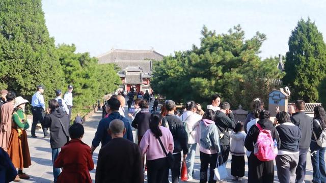 千年古刹受热捧 文化魅力引客来