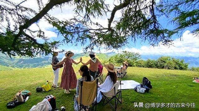 长！阳“云中凉都”火烧坪：高山“凉资源”催生避暑“热经济”