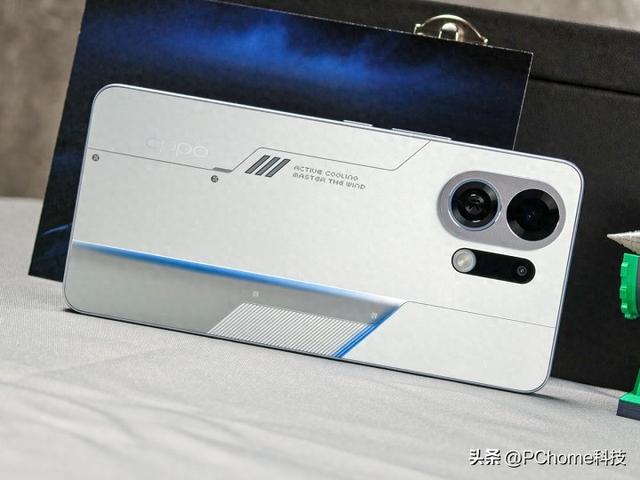 丝滑护眼不热 OPPO K13 Turbo缔造电竞级体验