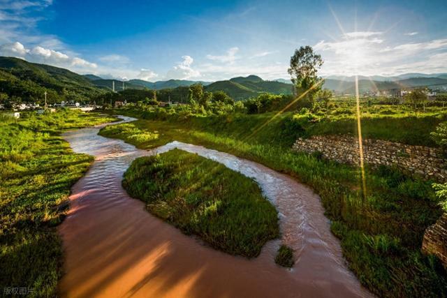 广州人扎堆云南红河：名义旅游却不逛古城不赏梯田，究竟想干嘛？