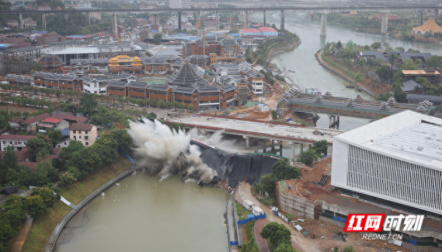 爆破有“南岭”：湖南这座铁路桥服役51年圆满谢幕
