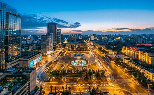 山东人去趟成都，真羡慕那里的生活，有几个问题想考考大家