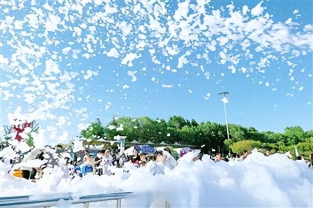 音乐不停、美食不断、水花不歇 “郑”逢消暑季 带你畅享不重样的盛夏之旅