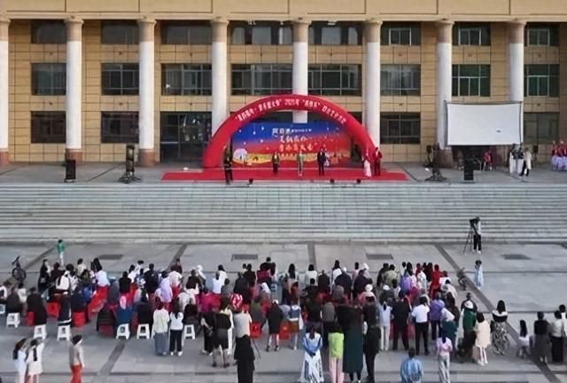 阿克塞周周有演出 打造群众文化品牌