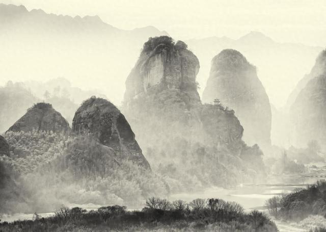 游在鹰潭｜中式美学深度游！山水、烟火、古建玩法全解锁，承包你的诗意周末