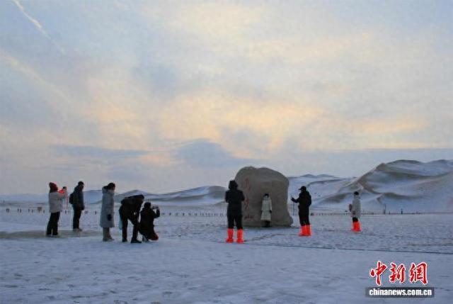 甘肃加密“空中丝路”  多措惠民推介冬季畅游