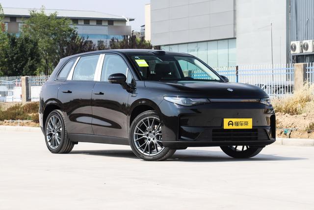 4000 元补贴 13 万级家用 SUV 零跑 C10 真实用车全解析