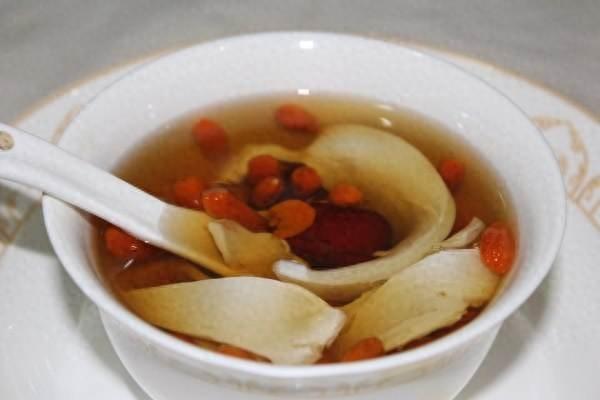 花胶薏仁糖水 薏仁花胶汤