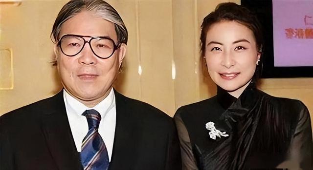 霍震霆没想到，44岁儿媳郭晶晶再次官宣喜讯	，让整个阔太圈沉默了