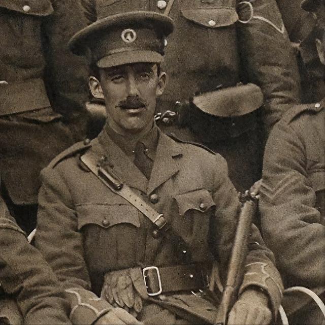 一战狙神射杀上百德军，率24人杀3000敌仅6人活下，勋章现被拍卖