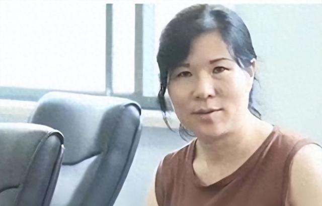 湖南一女子因长得太漂亮，55岁没上过一天班，颜值曝光后网友懵了