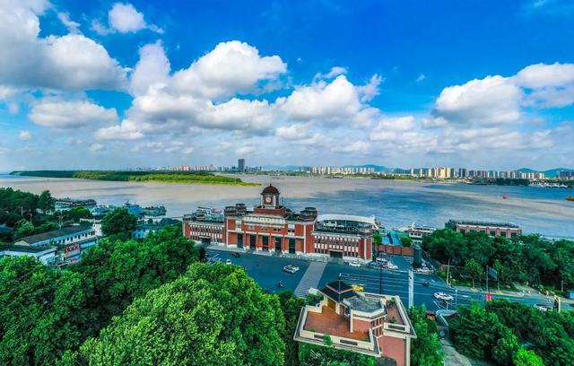 城市快讯|南京滨江“欢乐舞台”更名“下关老码头” 重拾百年商埠记忆