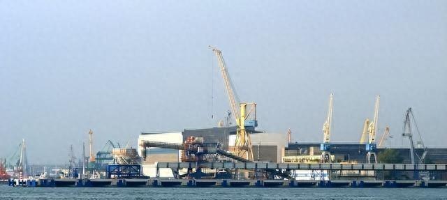 禁止所有中国外交官入境，不让两岸统一，这个国家比美国还要嚣张