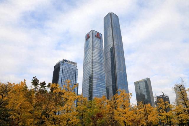 观山湖区:绿脉织城 四季变幻 绘就宜居新画卷