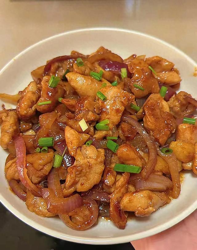 保护血管的5种食物，洋葱排第5名，第1名就在常吃的水果里