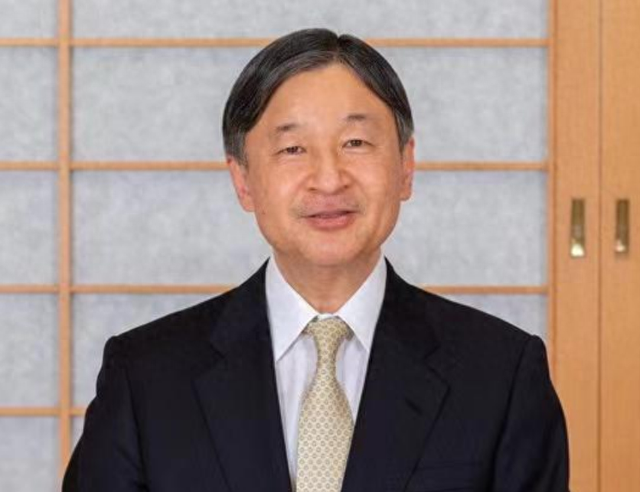 天皇亲自出山，日本对中国的反击正式开始，高市早苗憋出了一妙计