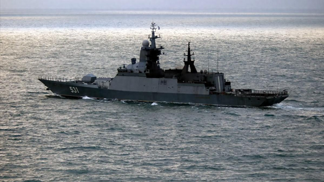 乌军无人潜航器杀向俄罗斯港口	，黑海舰队潜艇又成目标