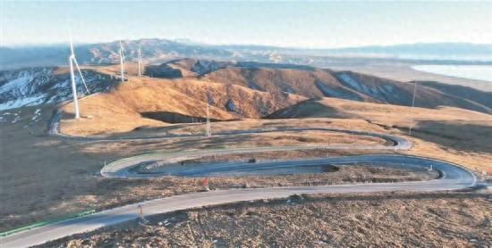 同宝山：路通山顶破“猫冬”