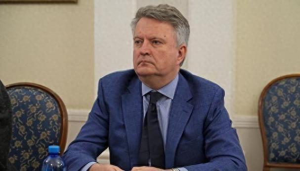 两手空空结束访华，乌克兰收到的第一条消息，是特朗普掀翻谈判桌