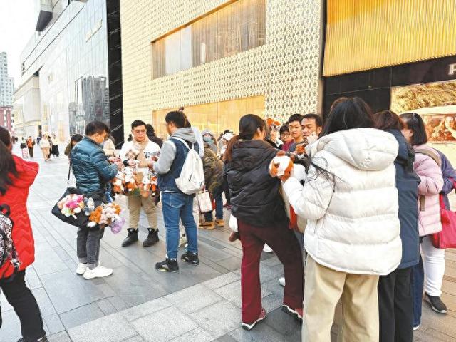 昔日游东南亚我们首选泰国 如今他们来川“沉浸式打卡” 38.9万人次 泰国成四川最大入境客源国