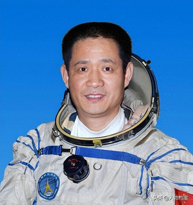 聂海胜妻子：在丈夫上太空前提出离婚	，其中究竟隐藏了多少辛酸？