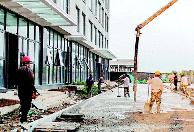 正一康细胞制剂生产项目基本完工 正在进行内部绿化和内部道路硬化工作