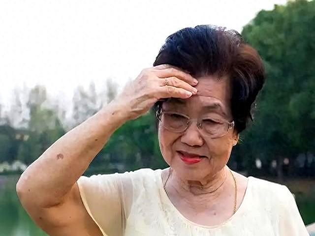 瘦了30斤才知道：晚上保持饥饿感，掉秤会很快！