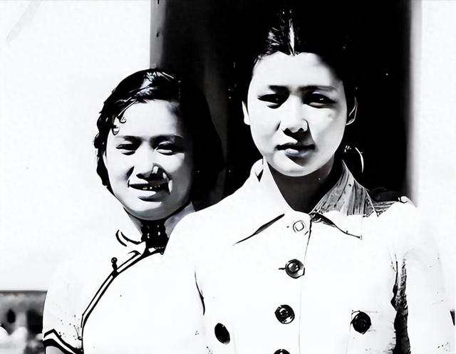 1915年，军阀王德庆娶了15岁的少女当妾室	，两年后王德庆身亡