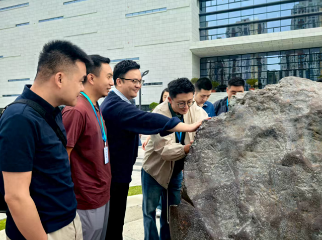 全国广电融媒体走进新疆地质矿产博物馆 感受大美新疆的地下宝藏