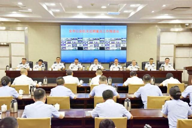 乐警相随“文旅警务”，护航文旅发展，伴您乐游乐山！