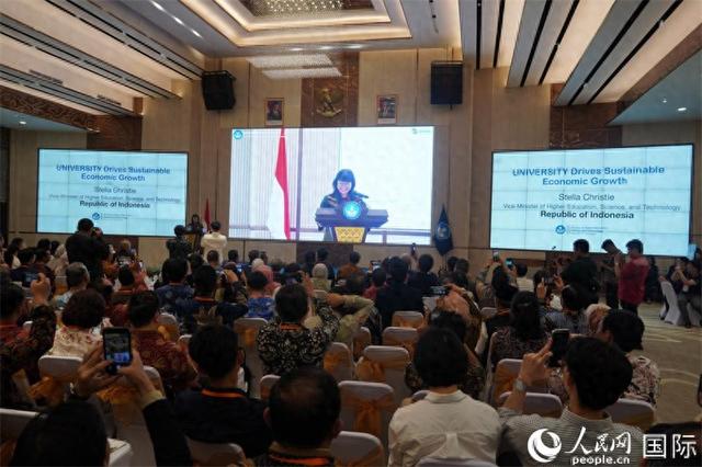 2025中国—印尼校企合作峰会在雅加达举行