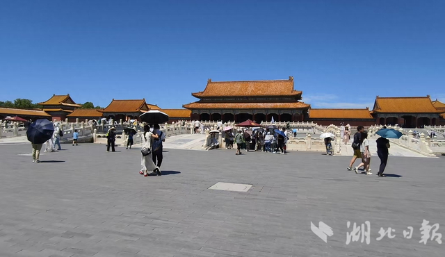 寻访抗战胜利受降点②︳故宫：太和殿前缴倭刀 十万吼声震寰宇