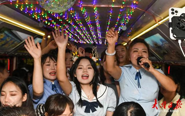 太嗨了！音乐巴士“快闪”大同，带你“唱”游古城~