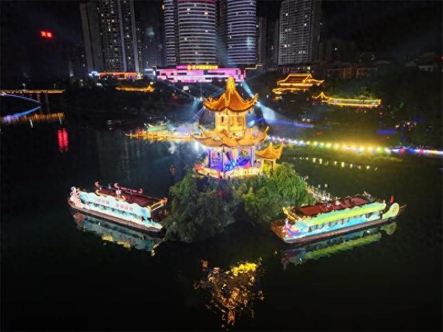 三江月圆夜 家国同梦时，铜仁双节盛宴撼动人心