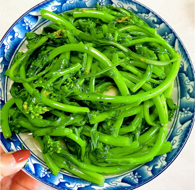 冬天，使劲吃这菜，一排毒、二润肺、三清肝、四强体质，别不懂吃