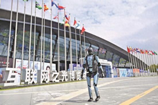 机器人准备就绪 静待“乌镇时间”来临