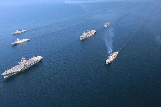 美军11舰携15000兵压境	，缉毒是幌子，加勒比海火药味冲天！